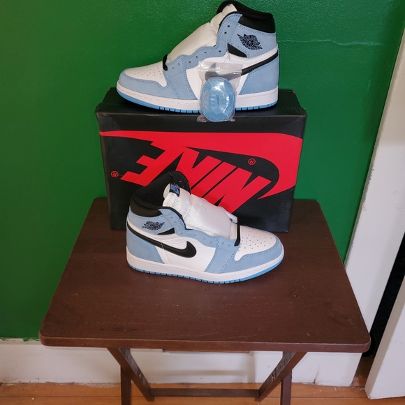 Shoe - Picture 2 of 6